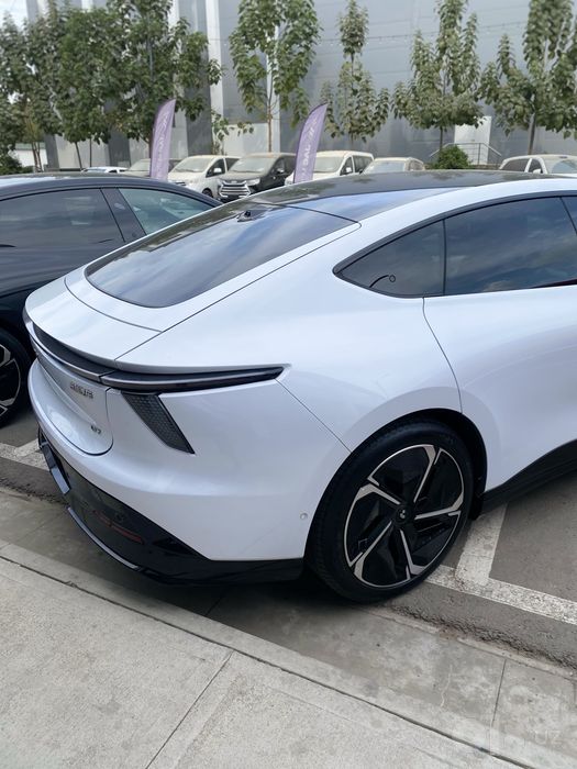 Geely jiyue 07 с гарантии