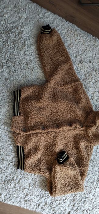 Кафяв цвят якенце