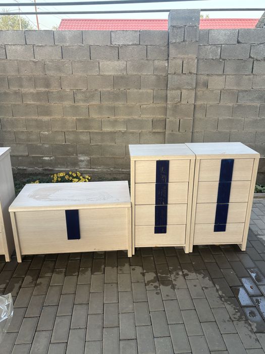 Продам комплект шкафов