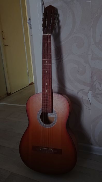 Гитара 90-00 года, россия