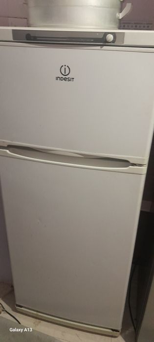 Холодильник сатылады