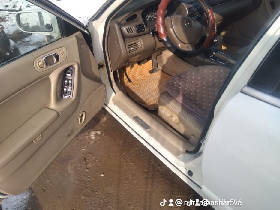 продается Mazda Millenia