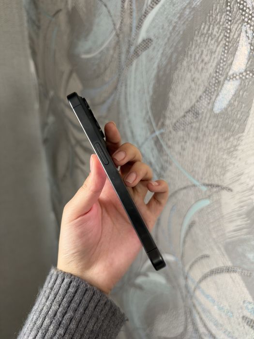 Продам Iphone 15 pro 128GB