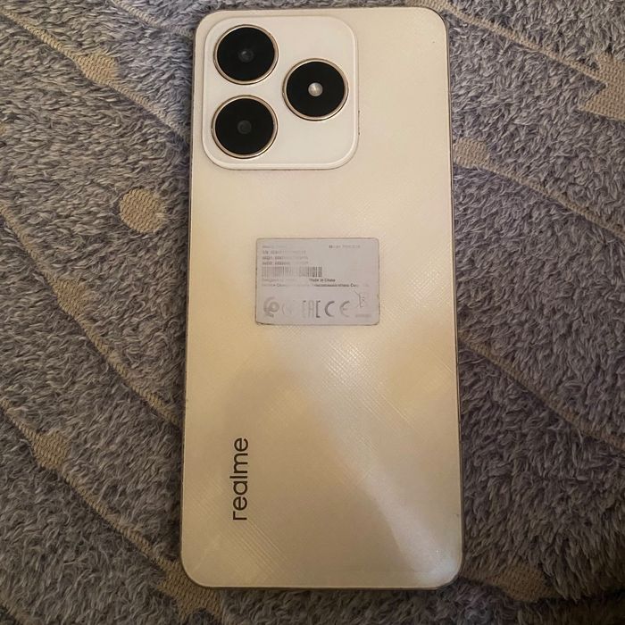 Продам realmi c 61