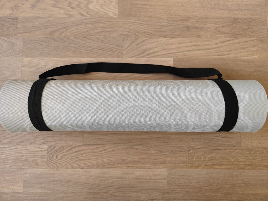 Постелка за йога / пилатес