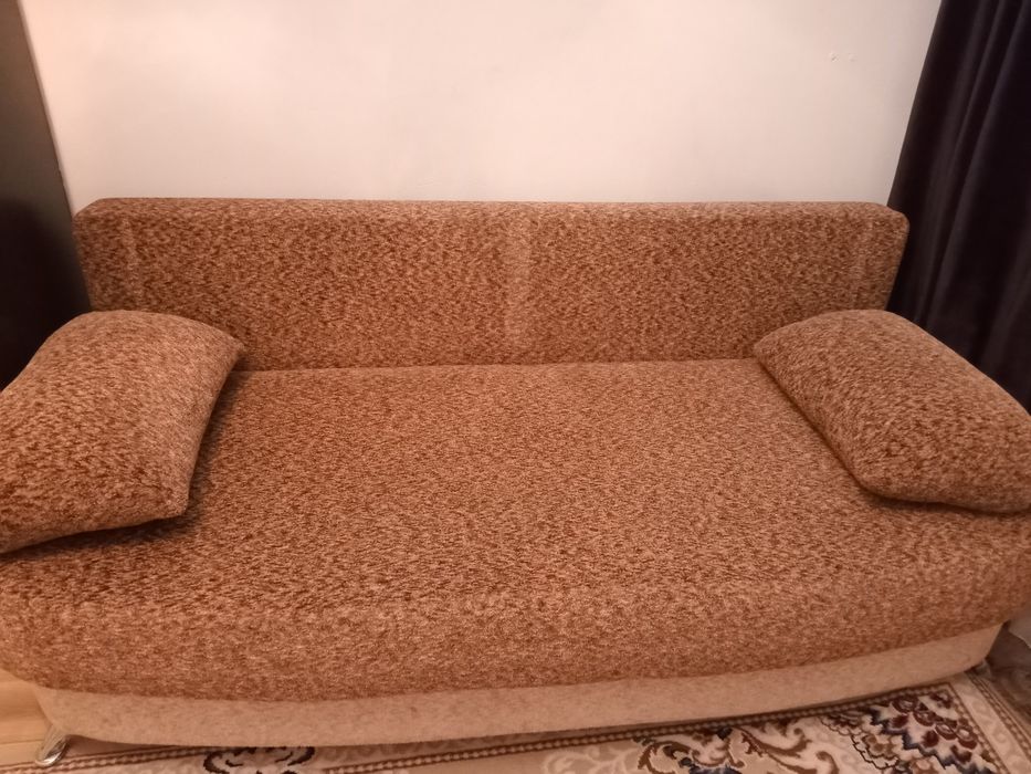 Продам диван в хорошем состоянии