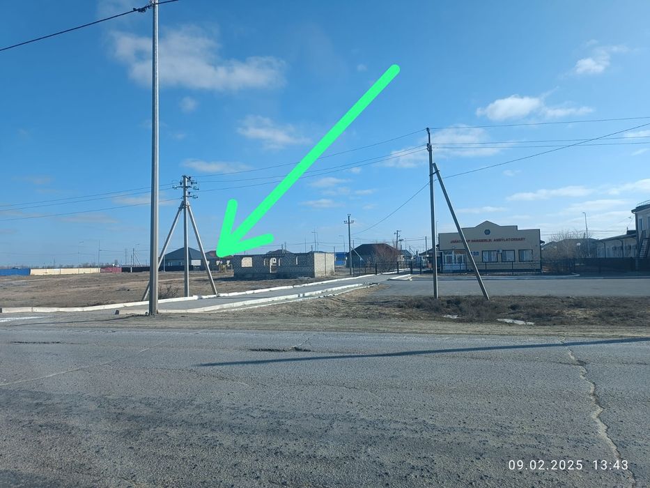 Земля с недостройной дом