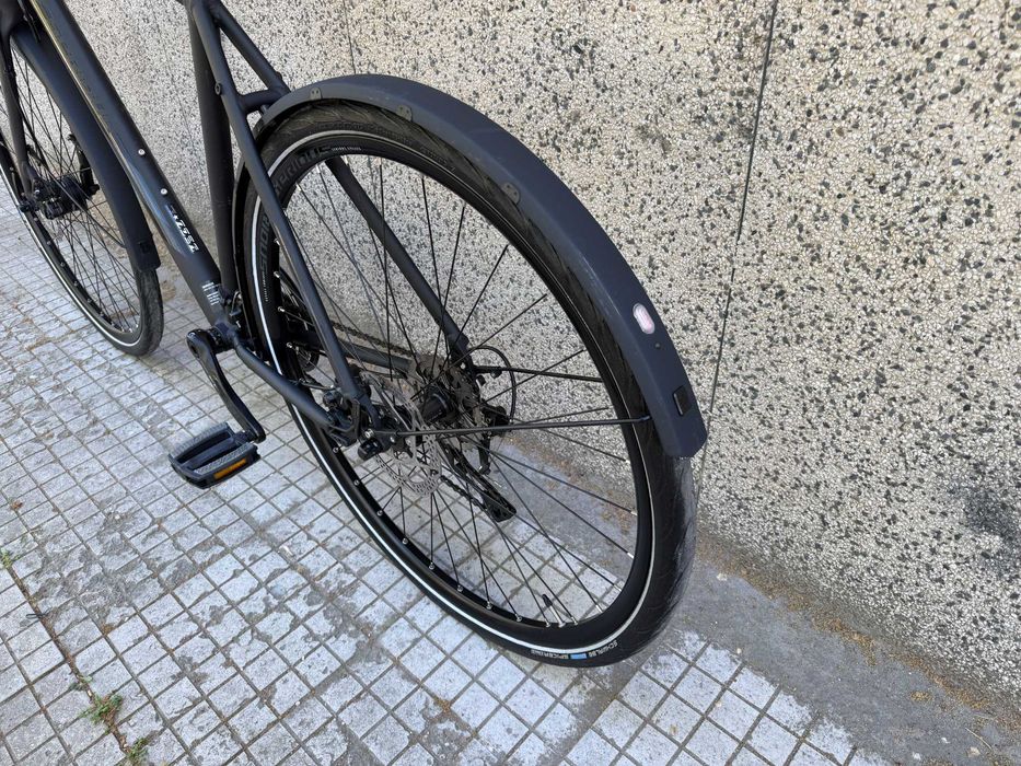 Serious Athabasca Hybrid Street 28''/Shimano XT/Led светлини/динамо главина