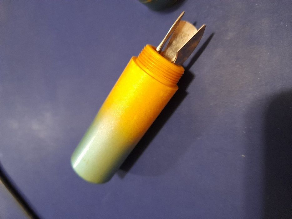 Ретро дамски несесер