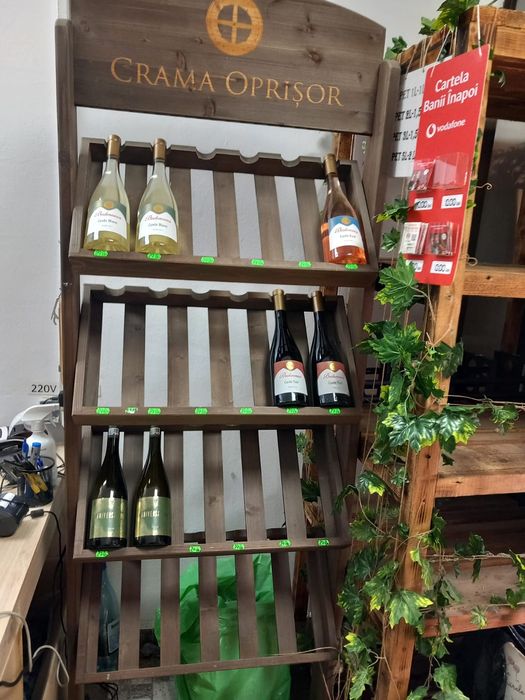 Vând raft sticle  de vin