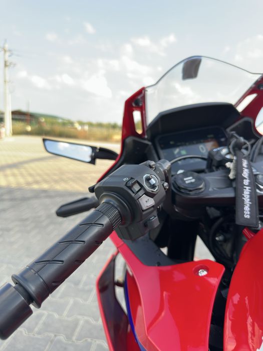 Honda CBR500R 2024