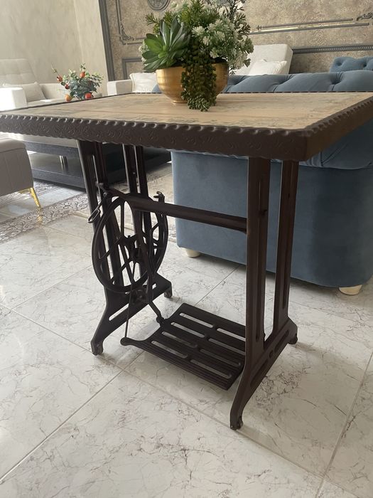 Ретро станина стол