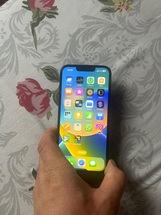 Айфон 13 продам срочно