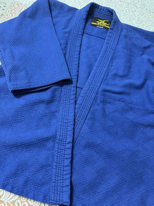 Костюм для спорта