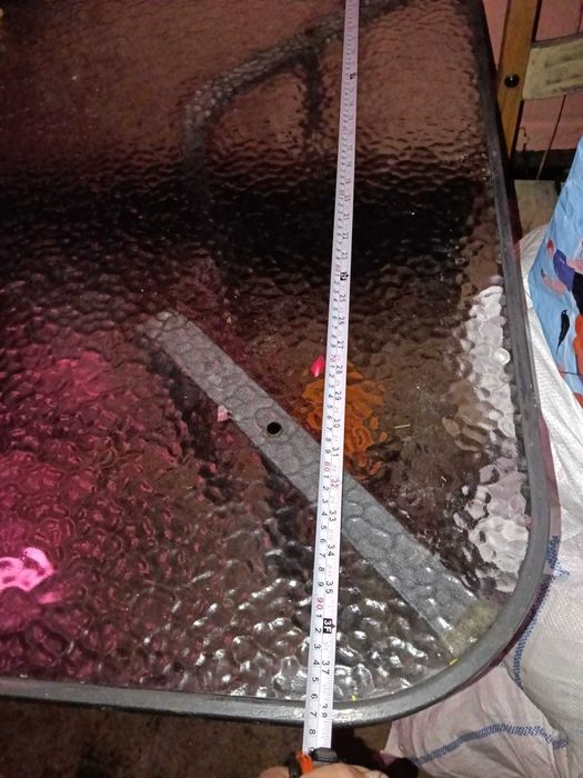 Masa de exterior cu blat de sticla