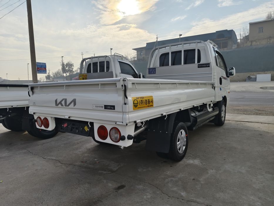 Киа бонго сотилади холати идиял 6та балони янги