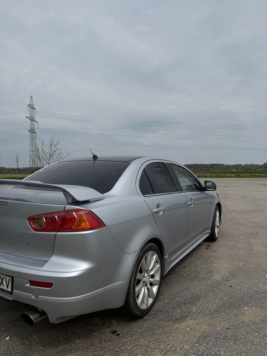 Mitsubishi Lancer