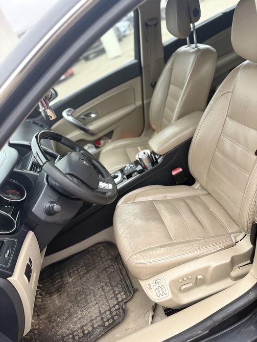 Vand Renault Latitude, automat