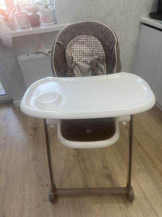 Продам детский стульчик 2 в й