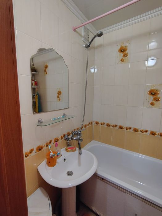 Продам 2 ком квартиру район Байтерек 18900