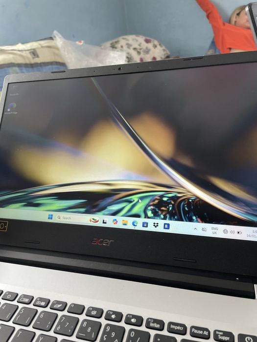 Leptop acer aspir nou nouti 2025