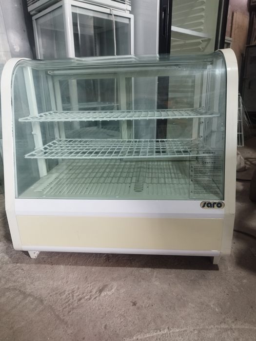 Хладилна витрина Saro