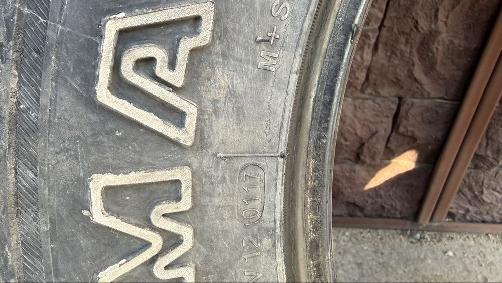 Две резины 275/65r17