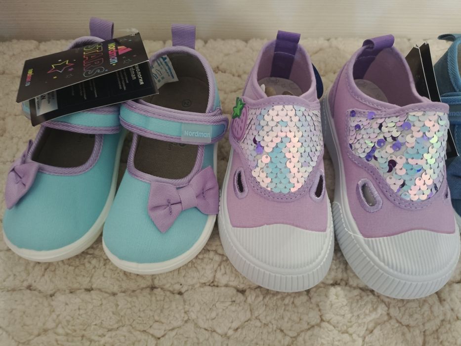 Для девочки новая обувь 24 размера