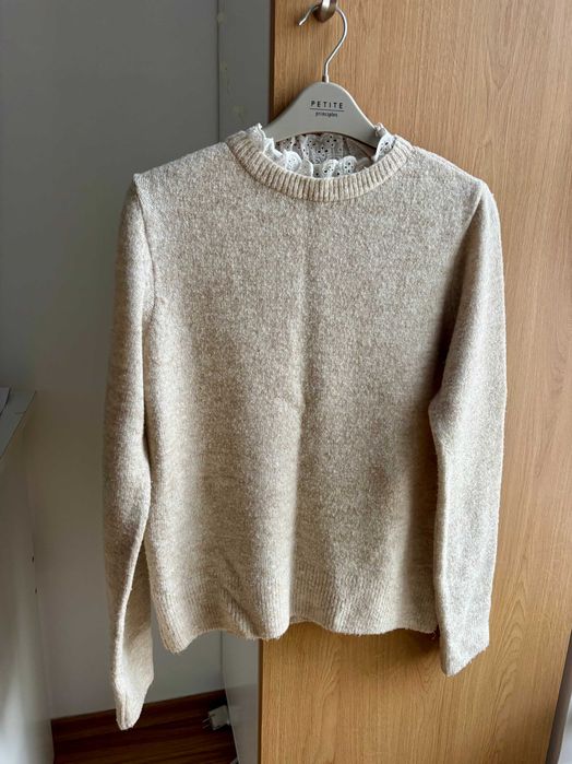 Bluza crem cu guler alb de camasa, marimea M