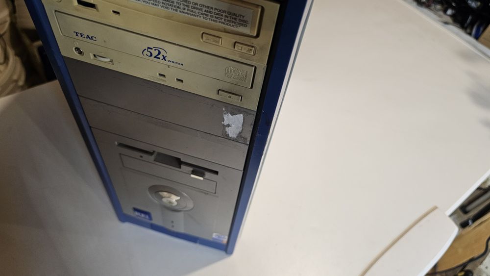 Calculator vechi cu pentium 4