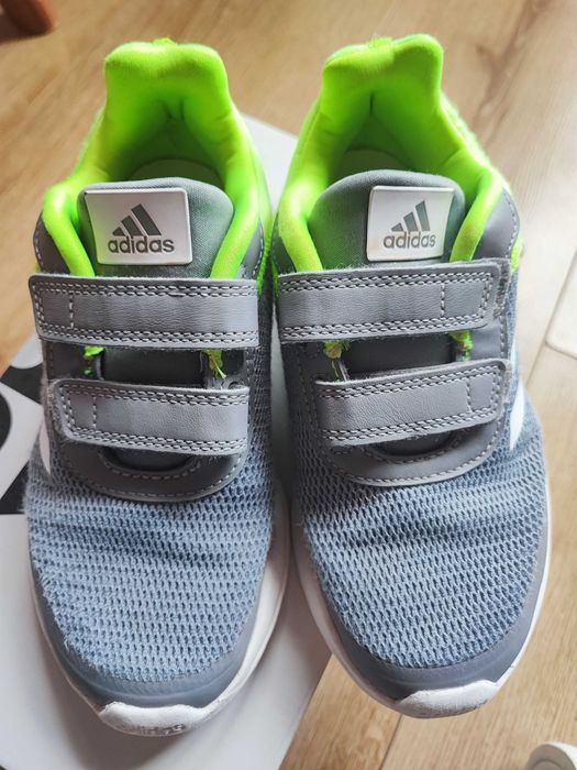 Adidas маратонки 31