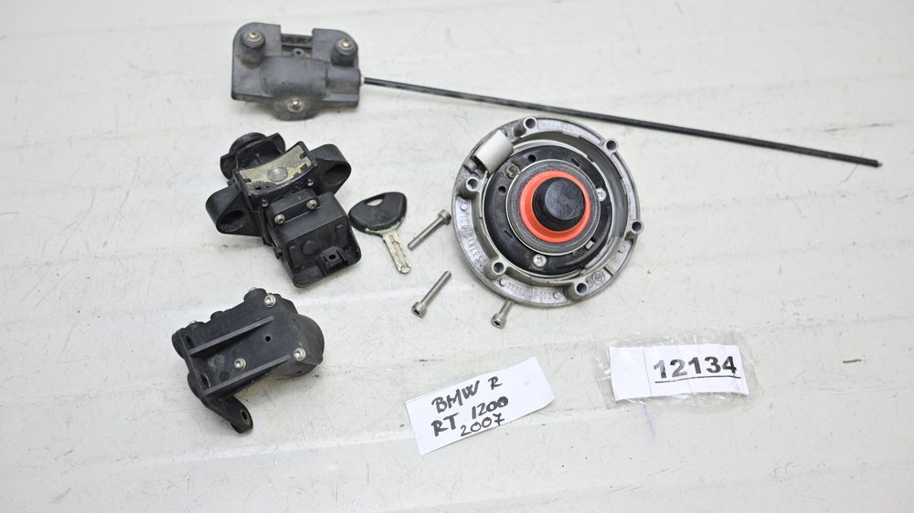 Set Incuietoare Capac Buson  Incuietori Cheie BMW R1200RT 2005 - 2009