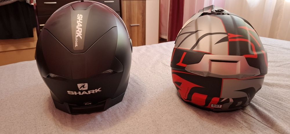 Vând casca motocicleta