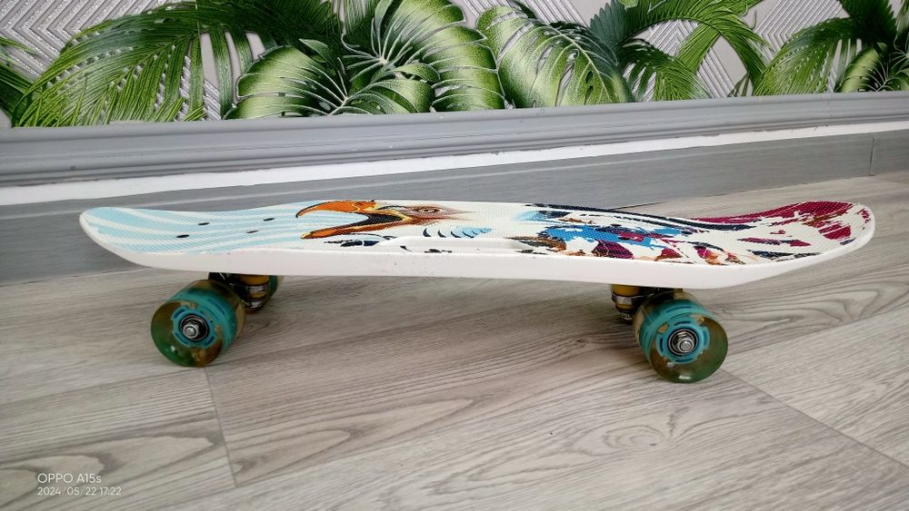 Скейтборд доска.