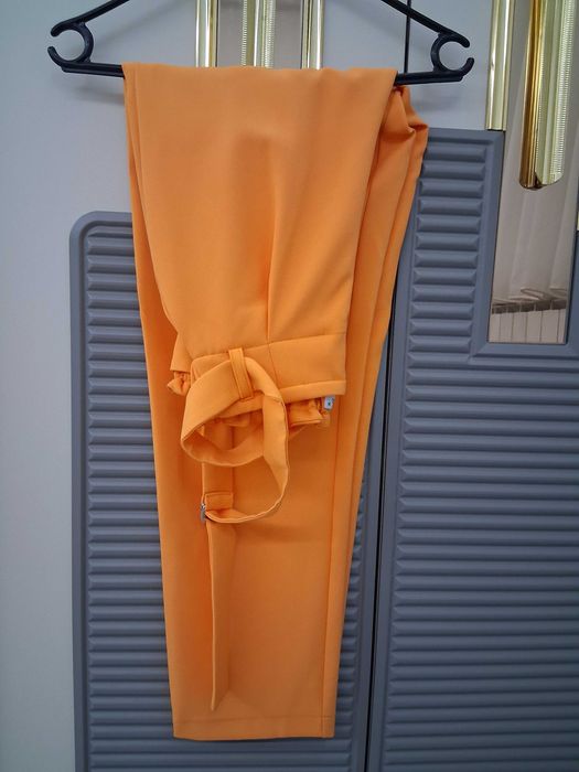 Комплект в оранжев цвят