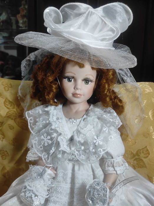 Фарфоровая кукла невесточка