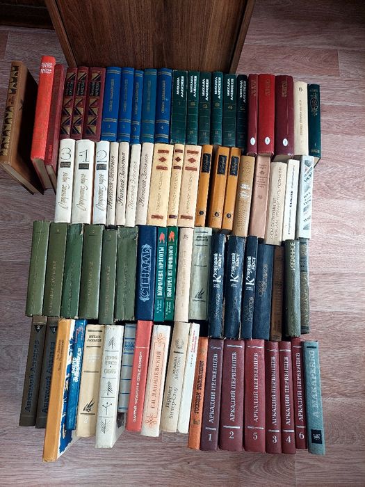 Продаю книги интересные не дорого