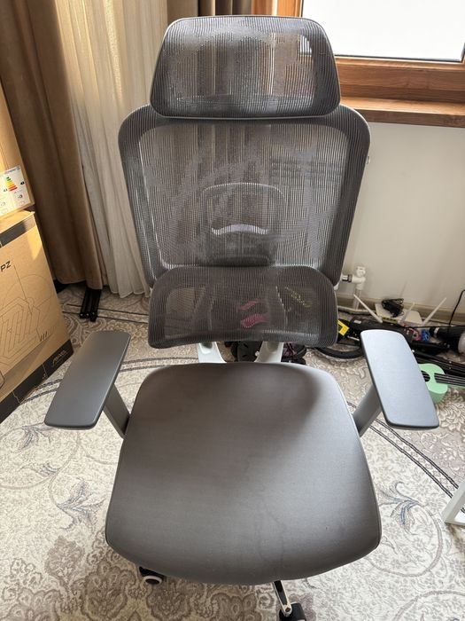 Кресло для офис и компьютер