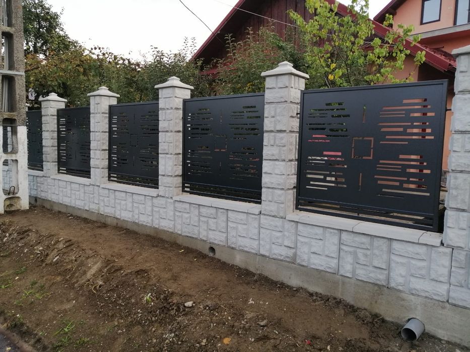 Garduri și porți din tablă decupata  garduri tip jaluzea șipcă