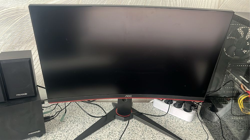 Игровой компьютер в сборе