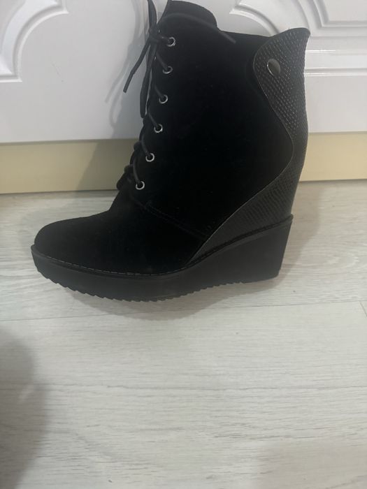 Продам полусапоги новые