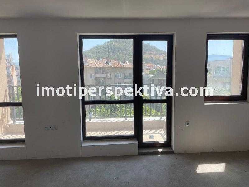 Продава се Тристаен апартамент в Пловдив, Център - 94 кв.м за 2483 €/кв.м - Снимка #2