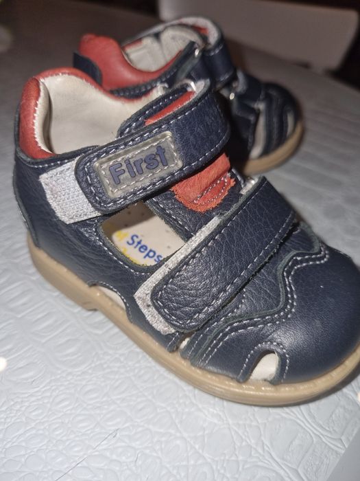 Продам обувь на мальчика