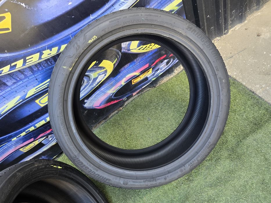 Set 245.40.21  275.35.21 bridgestone