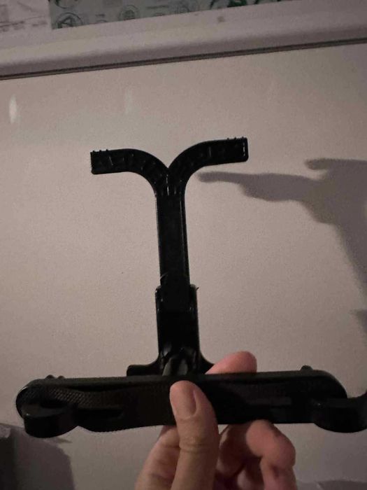 Suport tableta pentru scaunele din spate (pentru autoturism)