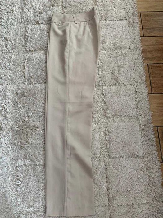 Costum Sasch ca nou mărime S bej NU zara mango only mohito maxmara