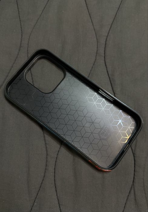 Чехол на iphone 16 pro новый