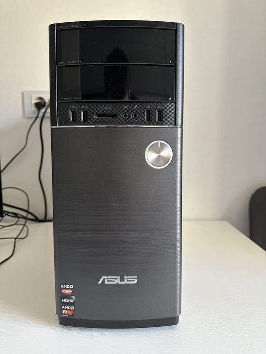 Vând PC+Monitor ieftin si bun pentru școală, jocuri sau muncă de birou