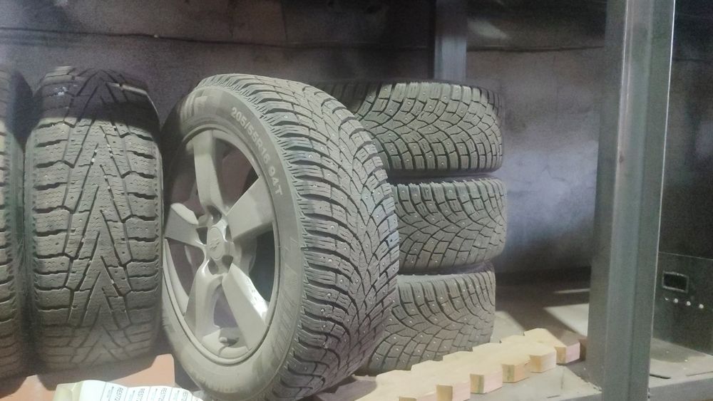 Продам резину имнюю