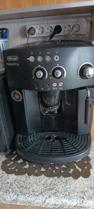 Expresor Delonghi Magnifica S